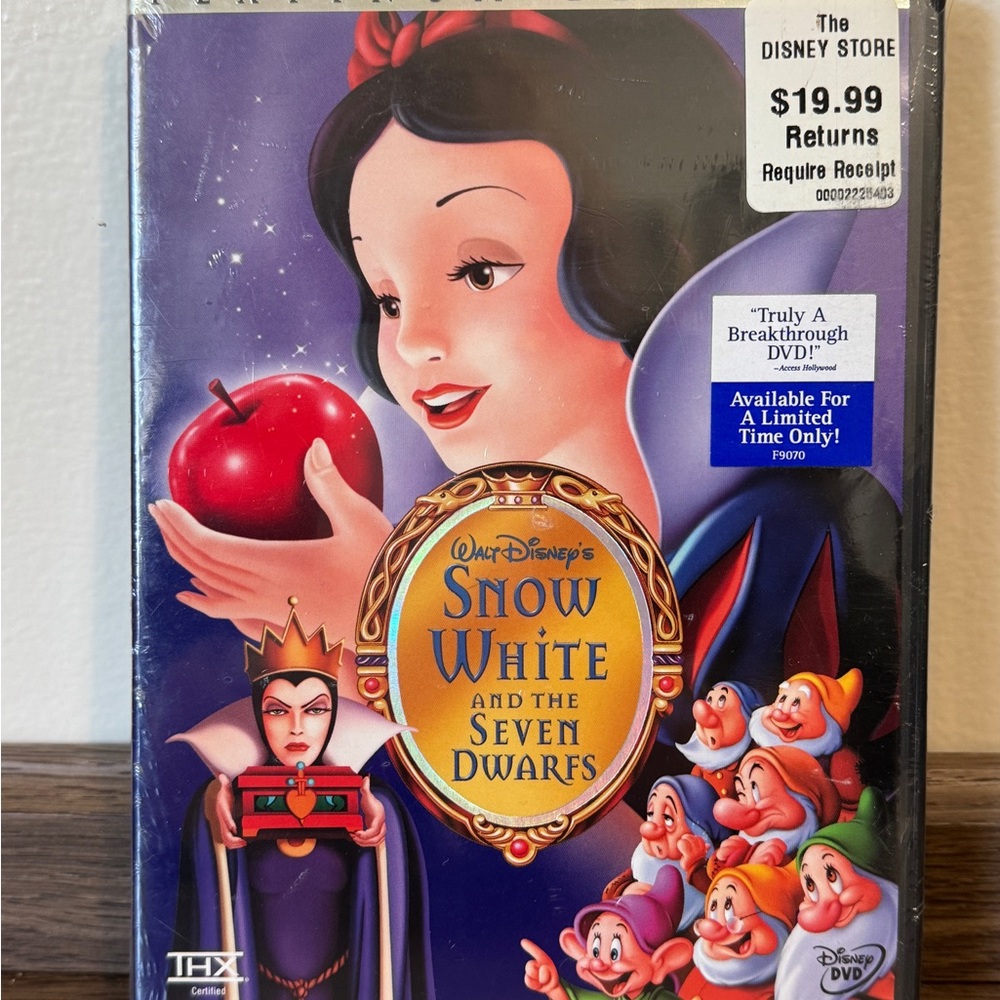Disney's Snow White and the Seven Dwarfs DVD. - Platinum Edition.  NTW